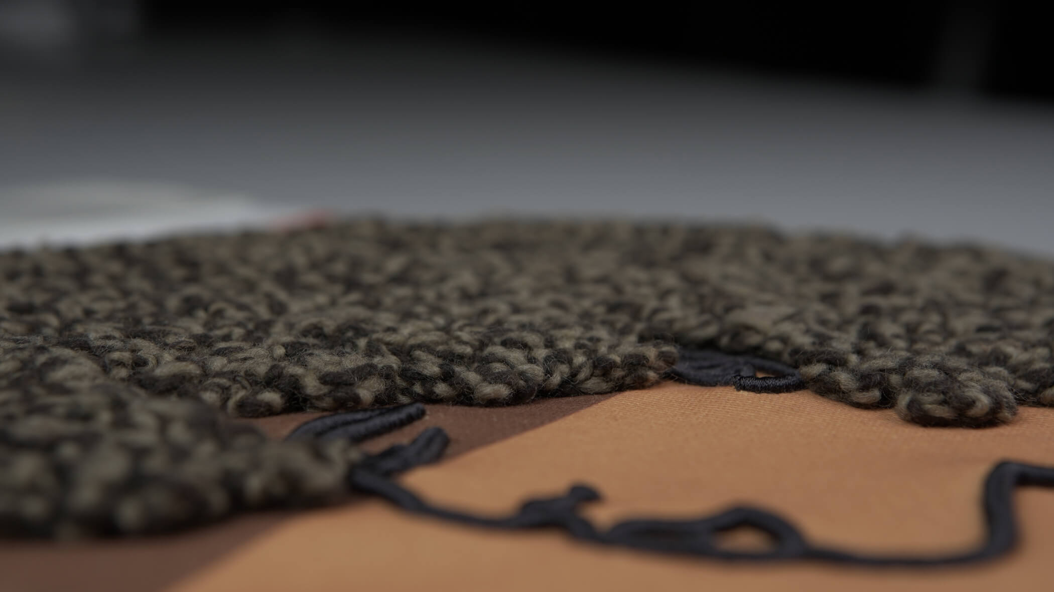 detalhe de bordado com cordão desenvolvido pelo Grupo Bordados Oliveira